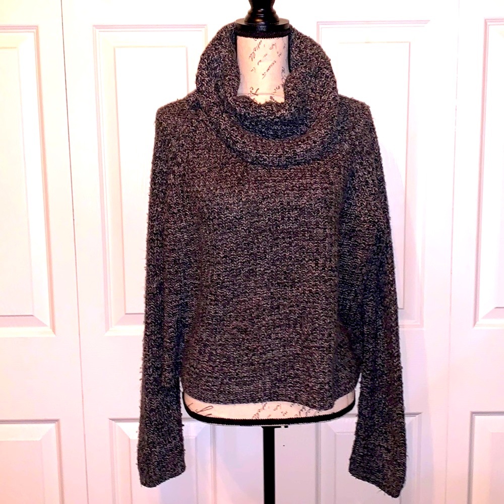 *****Good Condition***** Women’s Cowl Neck Sweater.